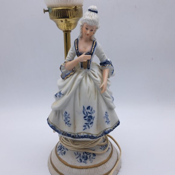 Capodimonte Table Lamp - Picture 3 of 11